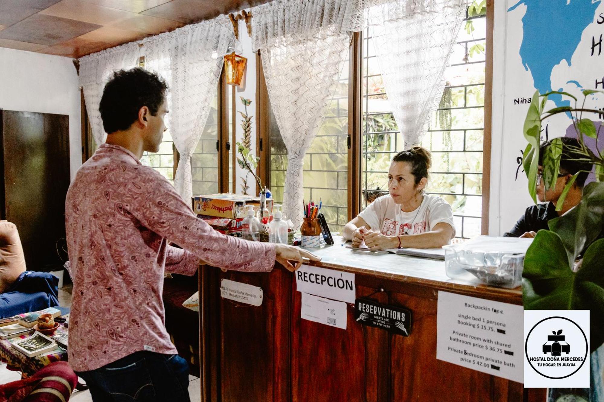 Hostal Dona Mercedes Juayúa エクステリア 写真